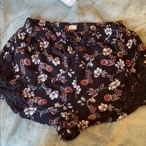 Floral Casual Hollister Shorts High Rise